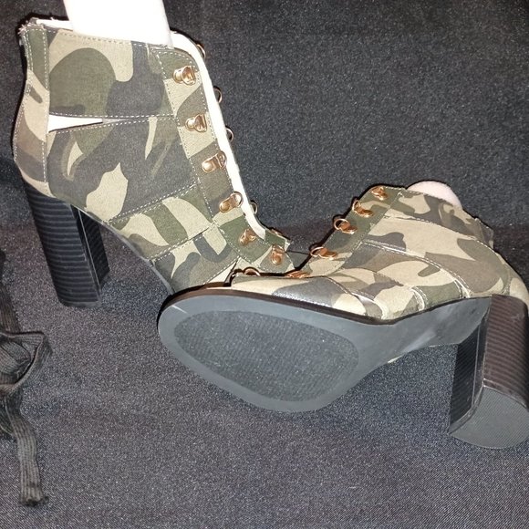 (JUSTFAB) Zola Lace-Up Gladiator Chunky Heeled Bootie - Picture 7 of 11